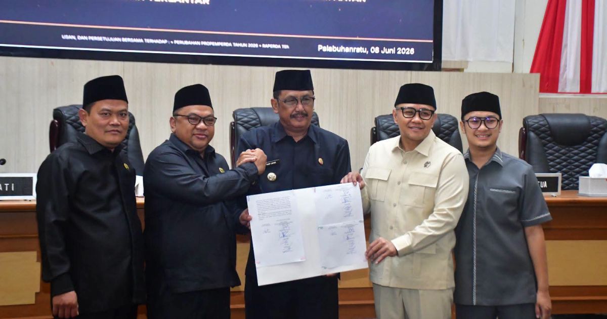 DPRD dan Pemkab Sukabumi Sepakati 2 Raperda, Bupati Apresiasi Sinergi Eksekutif dan Legislatif
